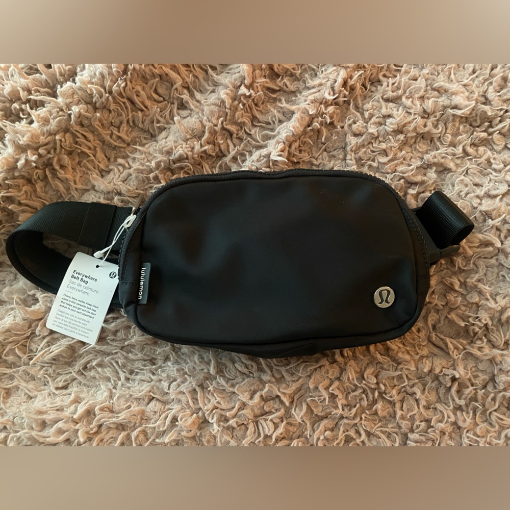Lululemon Everywhere Belt Bag 1L